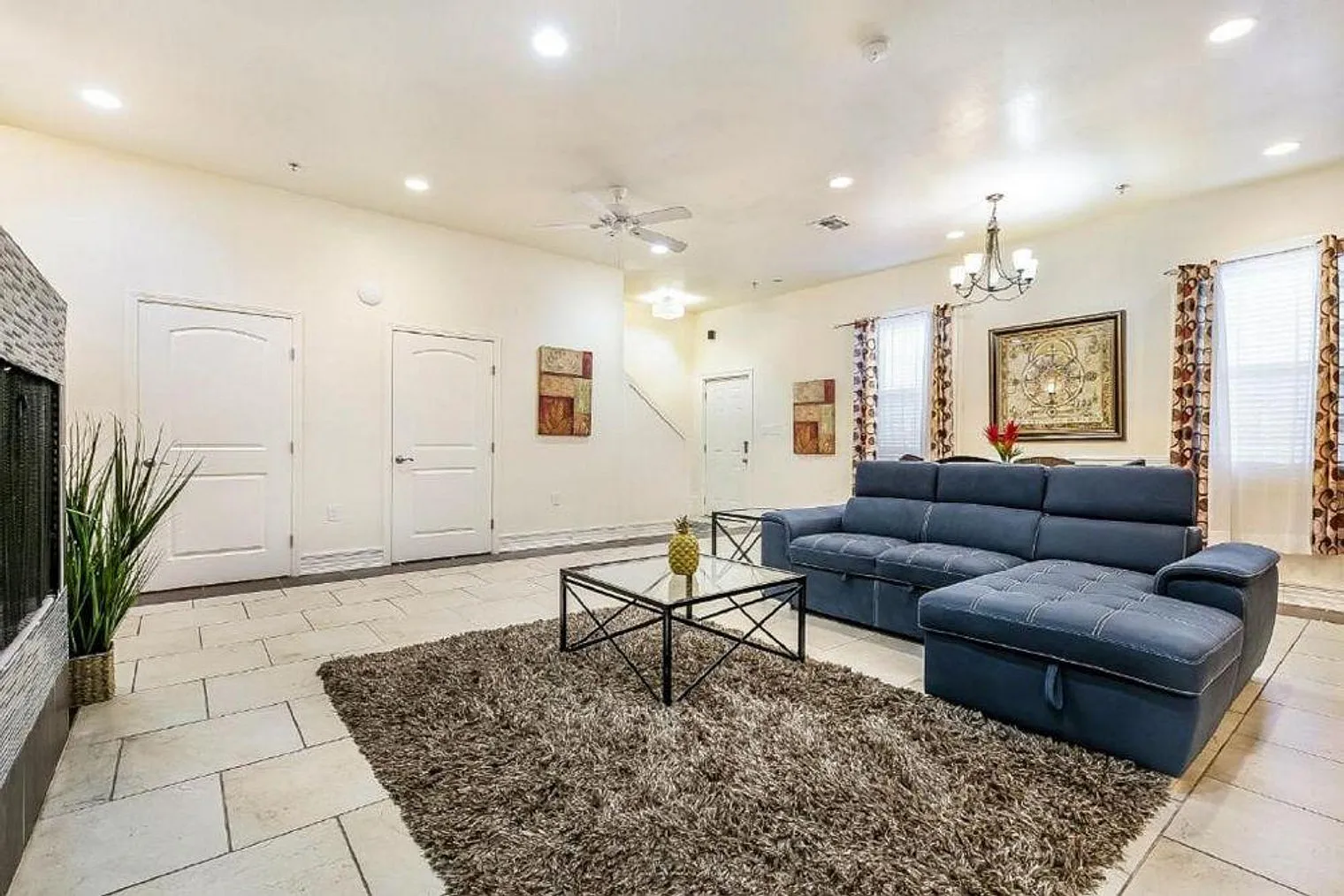 3 bed, 3.0 bath, 3003 sqft, $6,821 — Photo 4
