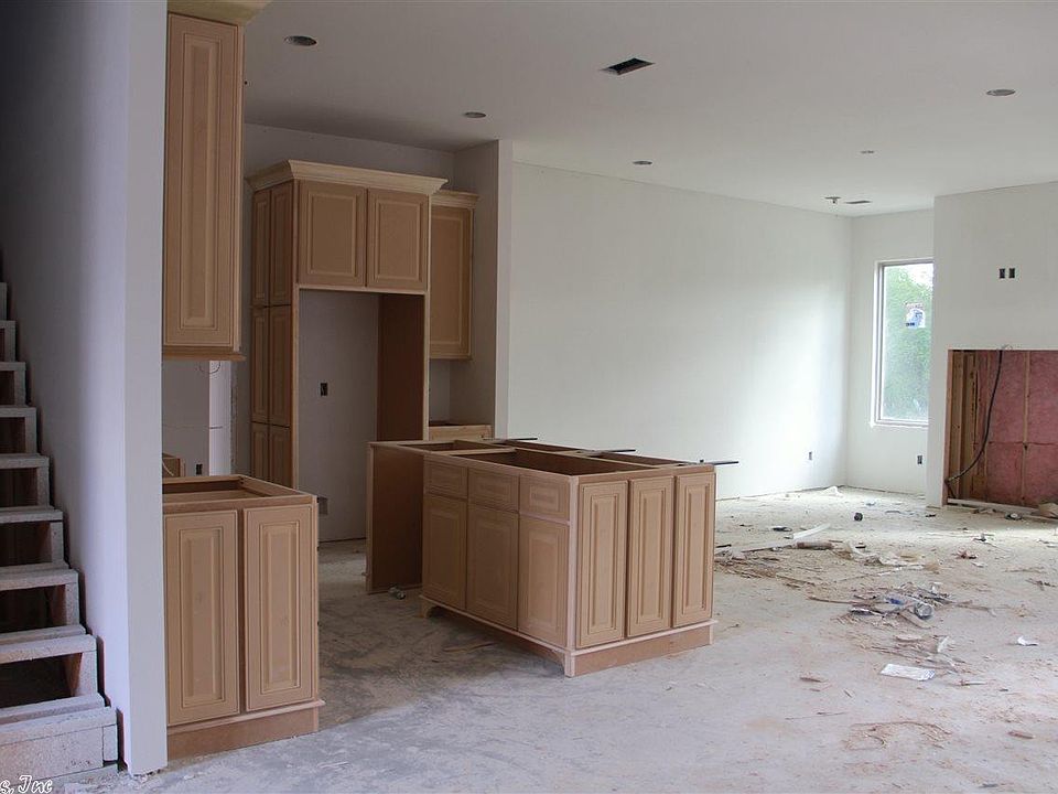 2nd image of 110 Bella Rosa Pl