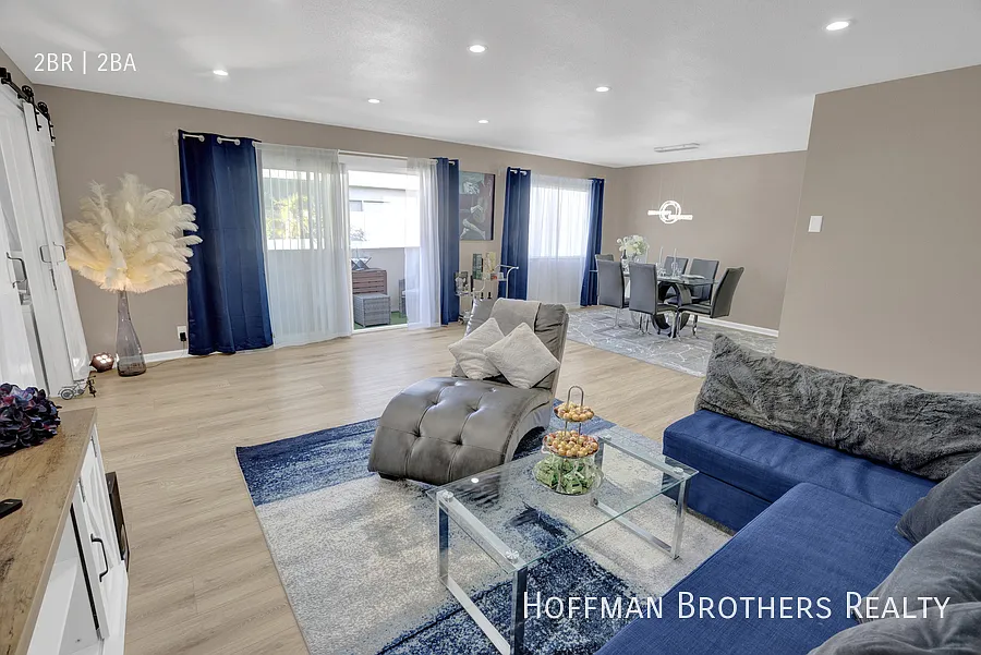 121 N Croft Ave Los Angeles, CA 90048 — Photo 1