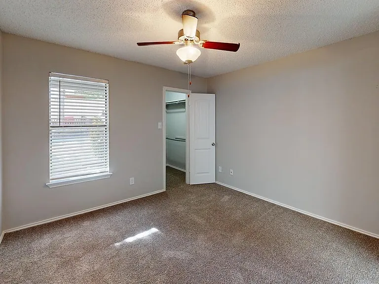 Villas at Lake Arlington — Photo 7