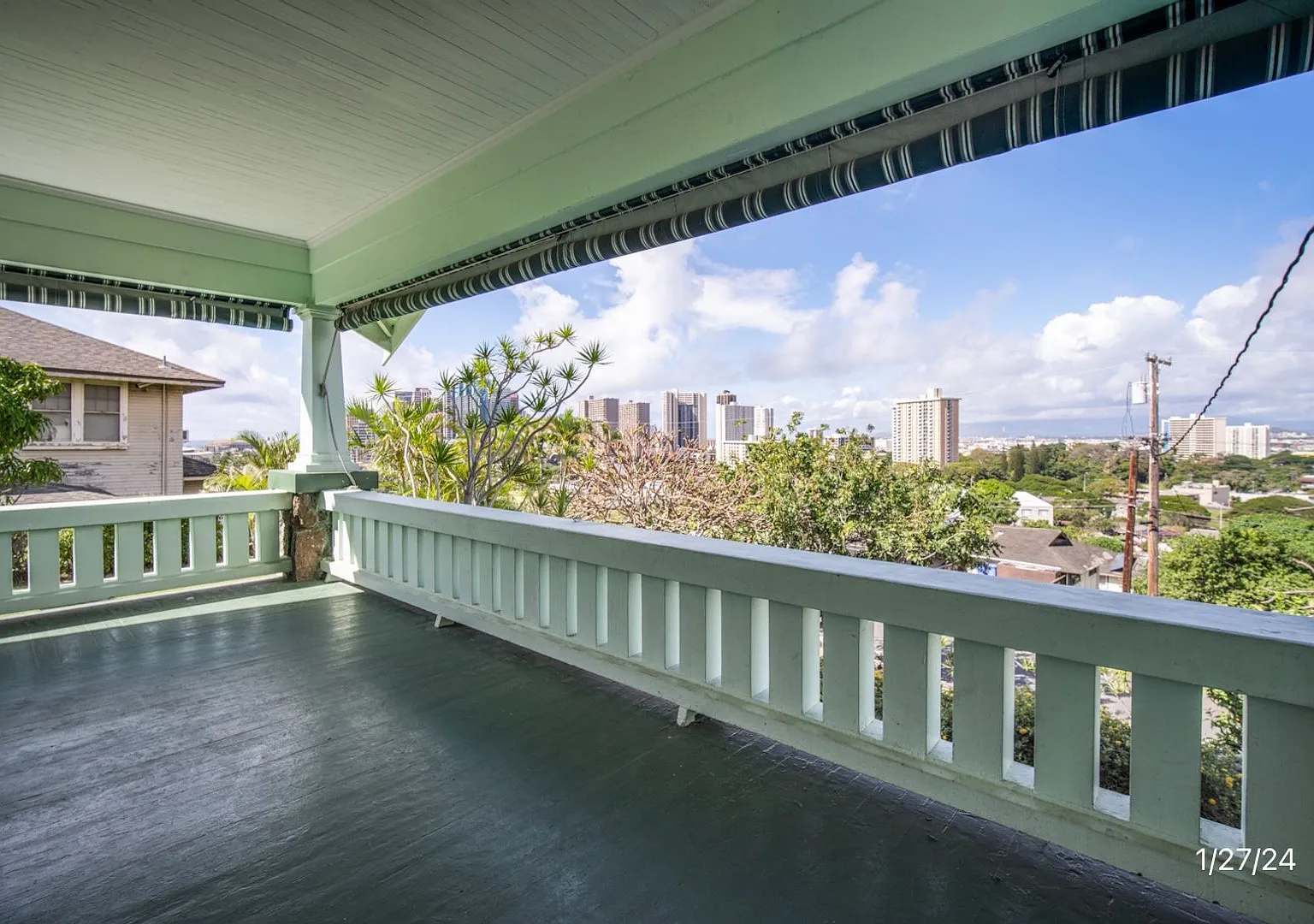 $4,795 / 2BR + Storage Room 3BA 2,194 SF Classic Punchbowl Main Home with Ocean, City & Mountain ... — Photo 3