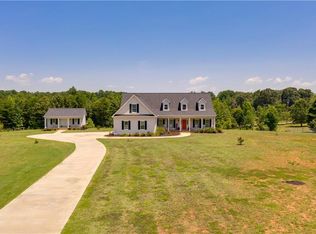 171 Pea Ridge Rd, Central, SC 29630