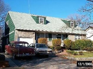 348 Rugby Rd #2, Cedarhurst, NY 11516