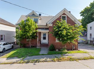 32 Pettingill St, Lewiston, ME 04240