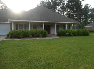 149 Red Roan Rd, Hattiesburg, MS 39402