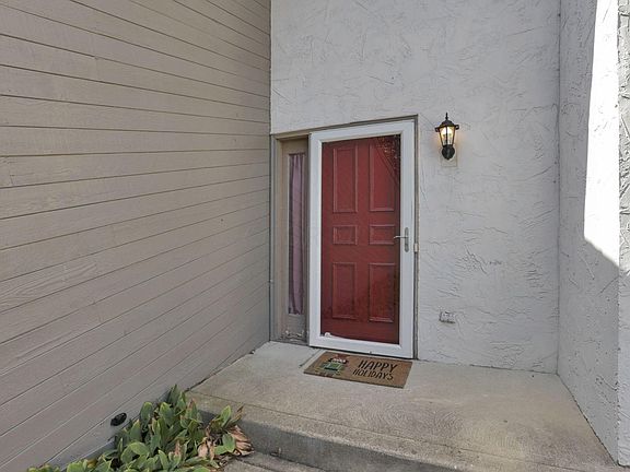 4th image of 6355-6357 Tamworth Ct