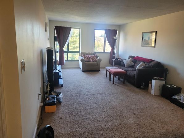 100 Ledgewood Dr APT 216