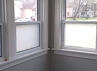 307 S 4th Ave #1, Kankakee, IL 60901