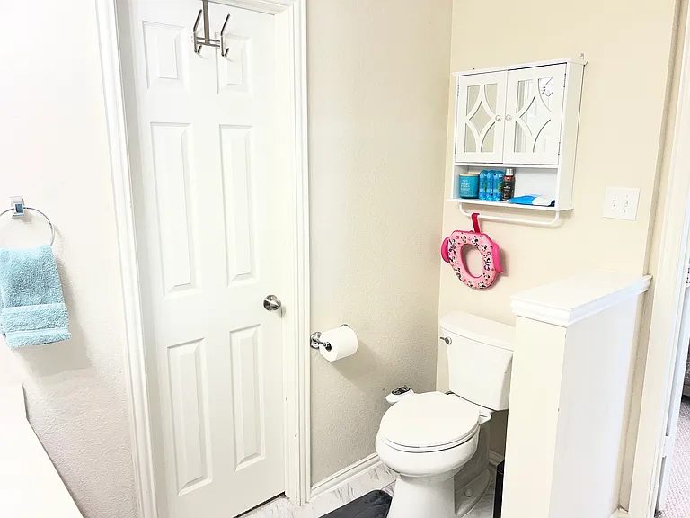 10215 Waterbury Dr — Photo 73