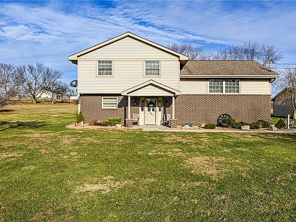 3rd image of 108 Stewart Rd