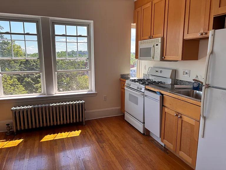 21 Bradlee Rd #53 — Photo 2