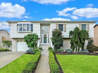 77 Kingdom Ave, Staten Island, NY 10312
