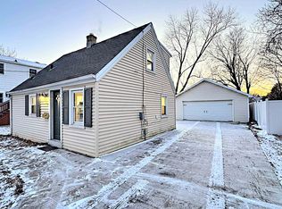 827 N Gillett St, Appleton, WI 54914