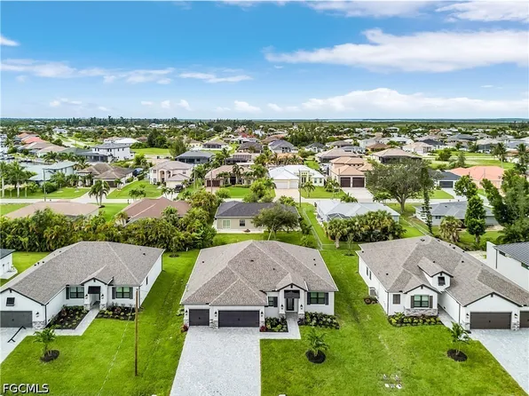 3524 SW 3rd St, Cape Coral, FL 33991