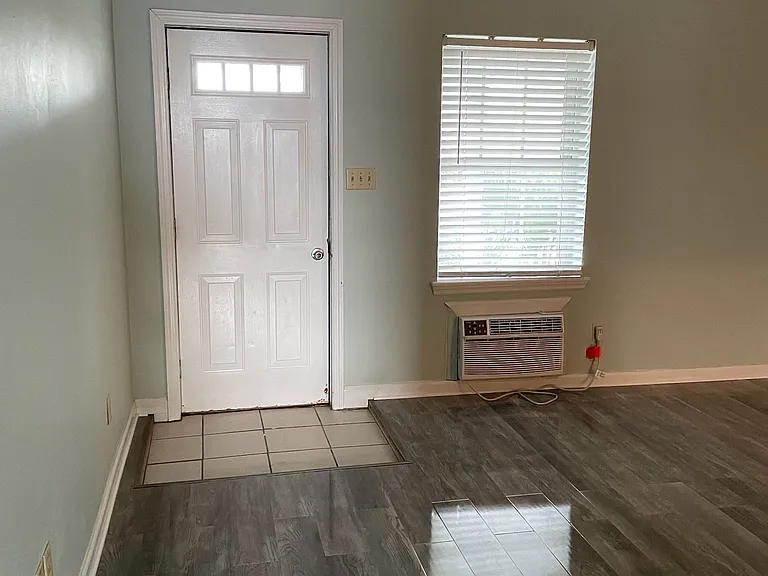 323 N Topsail Dr — Photo 5