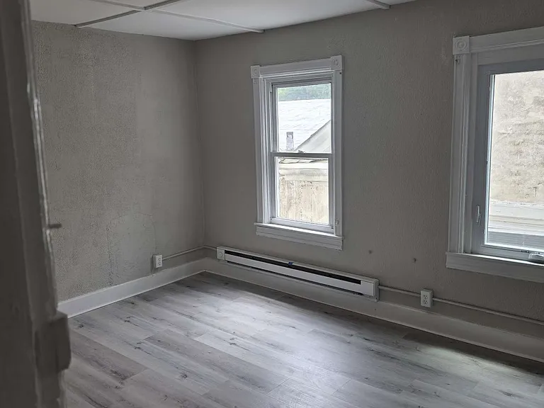 465 Montclair Ave #3 — Photo 6