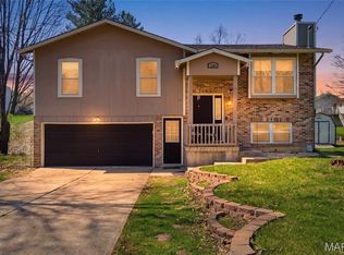 1003 Mitchell Way, Pacific, MO 63069