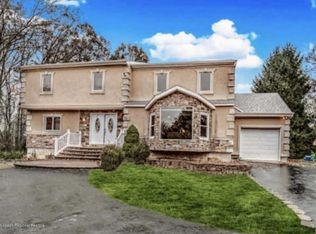 78 Hawkins Rd, Manalapan, NJ 07726