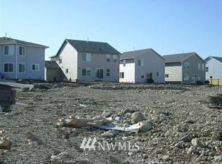 9516 185th St E, Puyallup, WA
