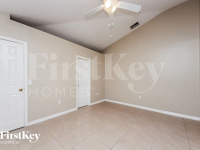 917 Delano Ct — Photo 8