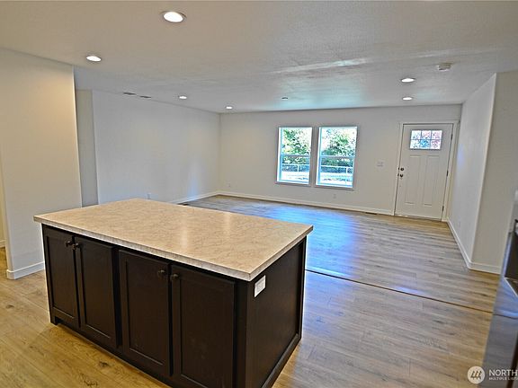 5th image of 8844 Thuja Avenue SE