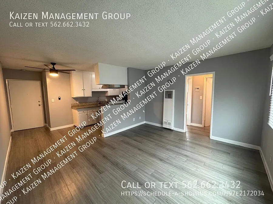 2201 Locust Ave #5