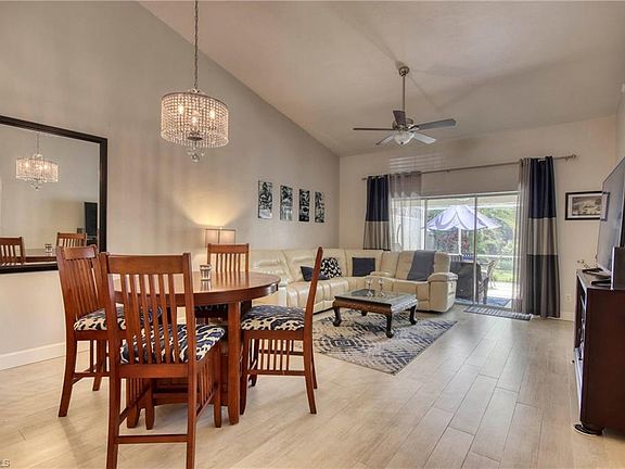 4th image of 478 Saint Andrews Blvd #12.1