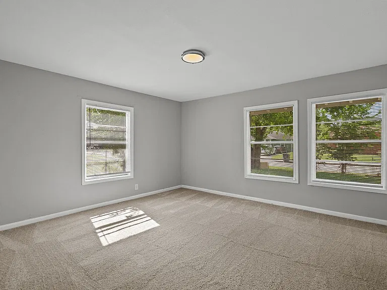 5931 Southville St — Photo 18