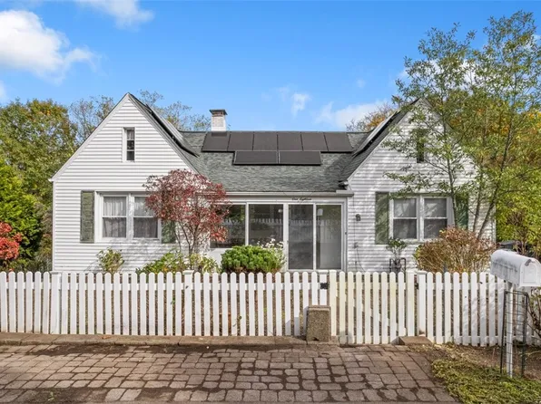 118 Rosewood Dr, Glenshaw, PA 15116