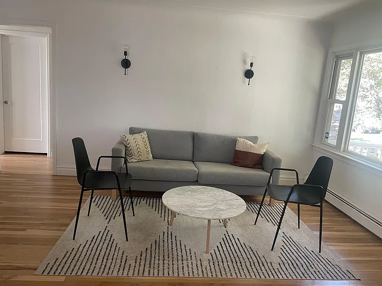 2421 S High St — Photo 7