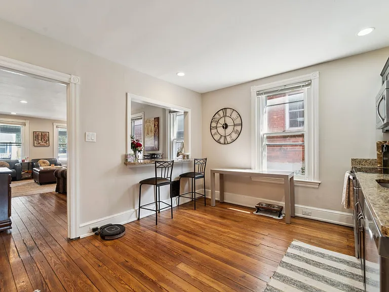 222 N New St — Photo 9