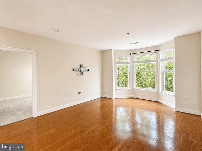 38 Maryland Ave #335 — Photo 12