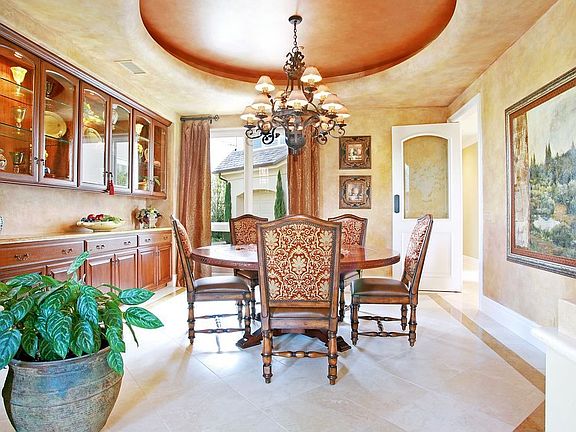 This Stylish Formal Dining Room Is A Perfect Place For Family Gatherings