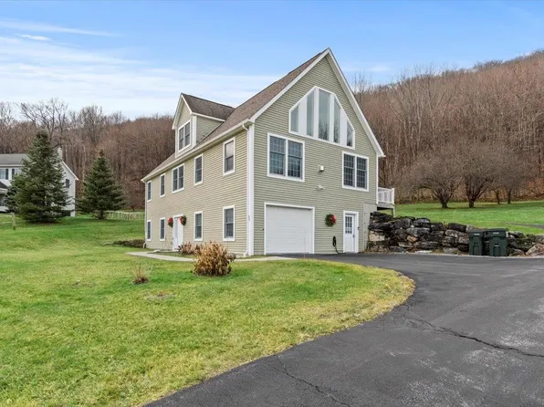557 Fox Hill Road, Bennington, VT 05201