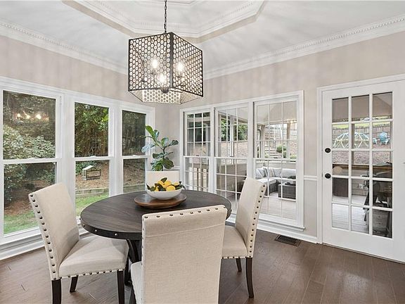 4th image of 3069 Hillside Trl NE