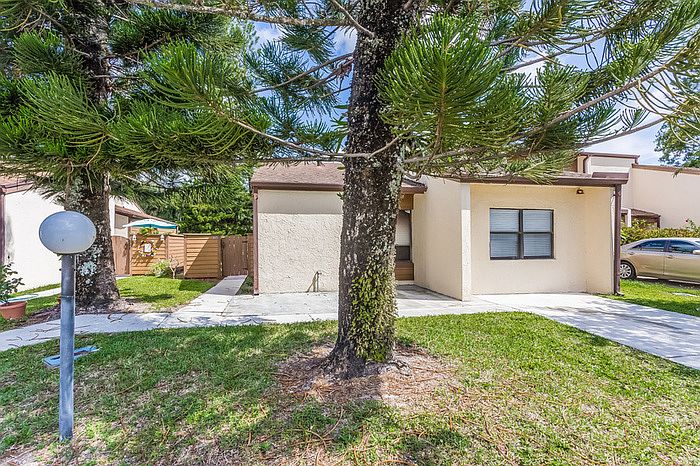 1st image of 3523 Tamarack Trl