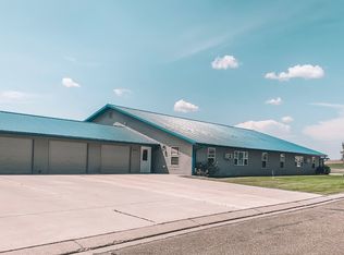 2213 Central Ave N APT 1, Beulah, ND 58523