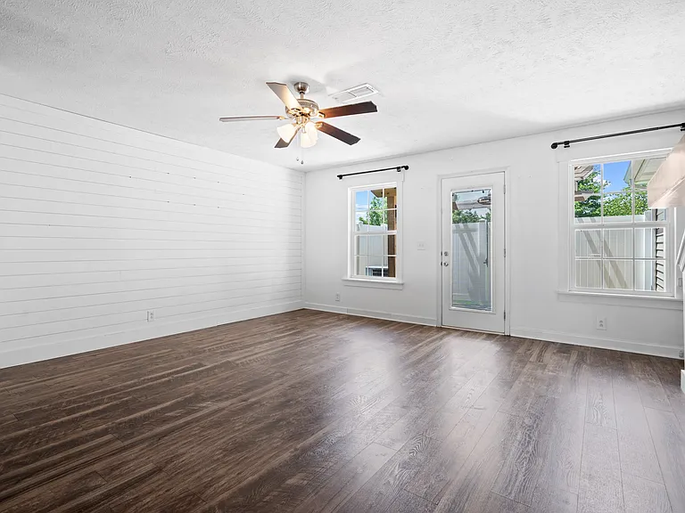 2128 Victory Gallop Ln — Photo 14