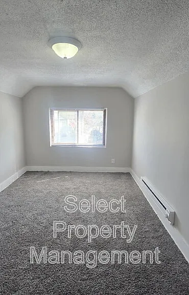 1235 Huestis Ave #B — Photo 12