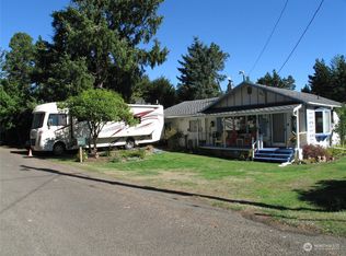 27722 L Pl, Ocean Park, WA