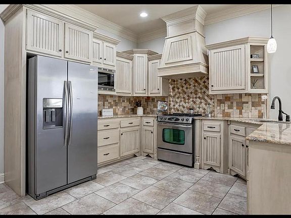 2nd image of 200 Brightwood Dr