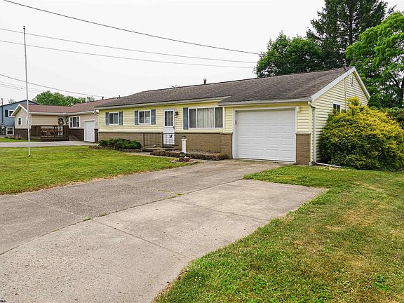 2nd image of 139 Circle Dr