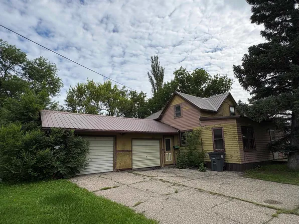203 2nd St SE, Mohall, ND 58761