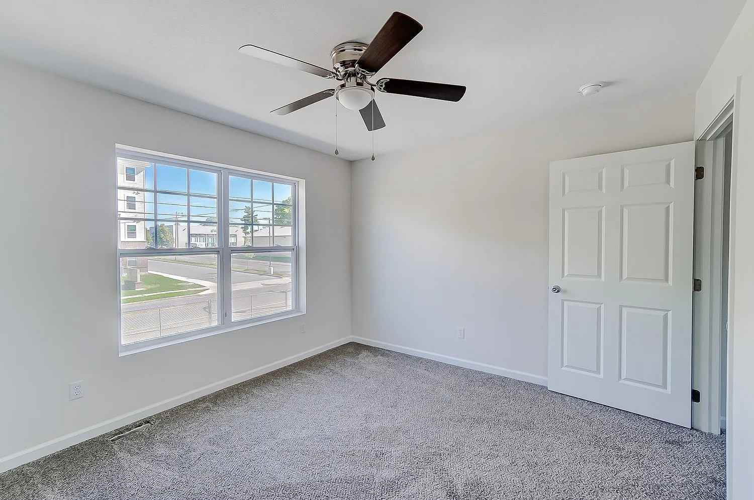 2 bed, 1.5 bath, $1,525 — Photo 4