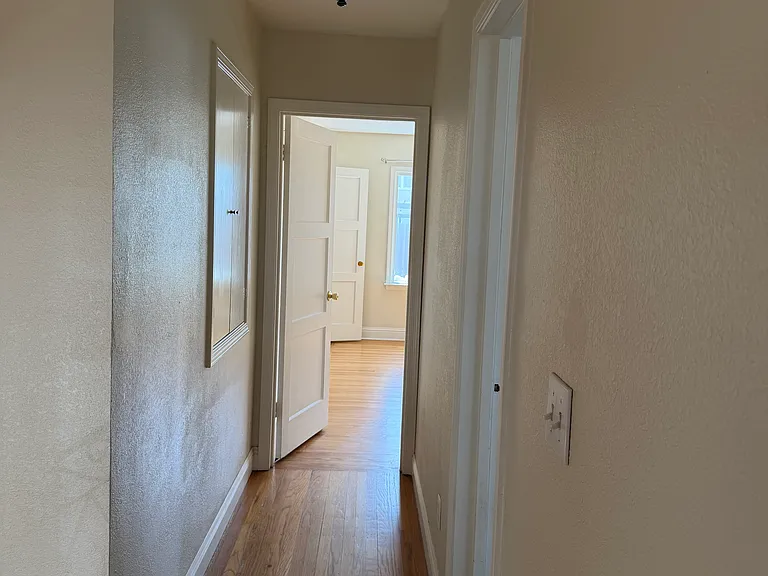 185 S Mayfair Ave — Photo 11