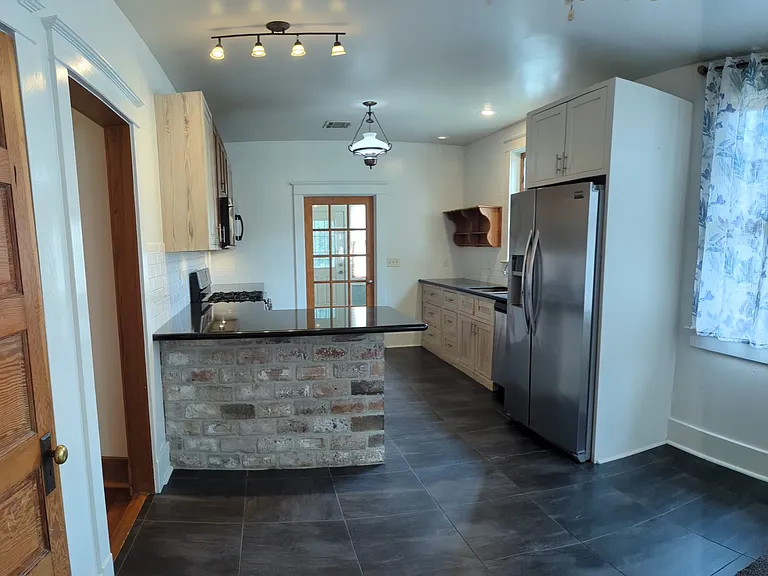 4040 Clermont Dr — Photo 14
