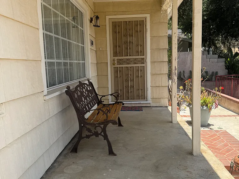 6247 Oak Crest Way — Photo 4