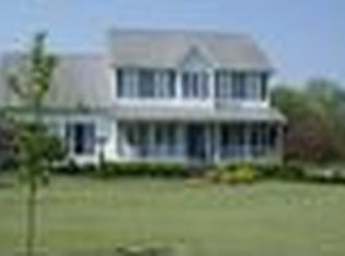 4 Woodsview Dr, Elmira, NY 14903