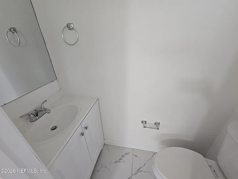 11226 Inez Dr — Photo 7