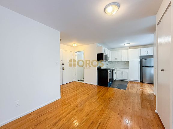 5th image of 174 Avenue B APT 2W